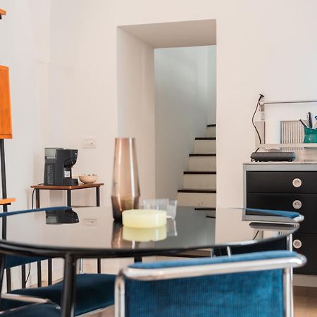 Donna Cristina Historic Apartment Lecce Luaran gambar