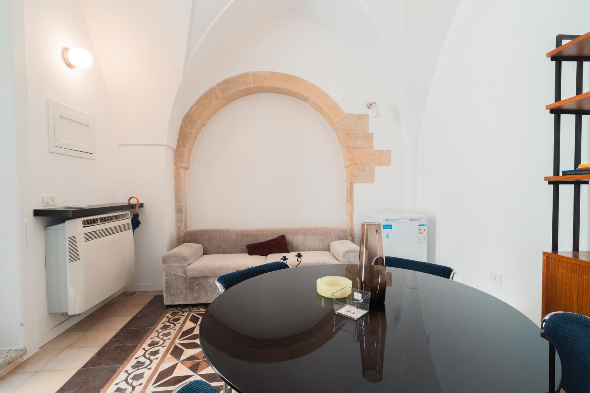 Donna Cristina Historic Apartment Lecce Luaran gambar